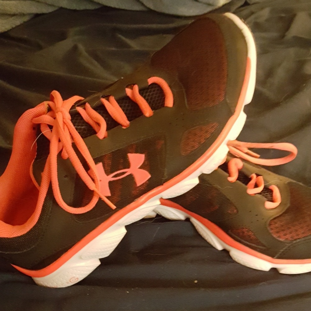 Women's under armour running shoes